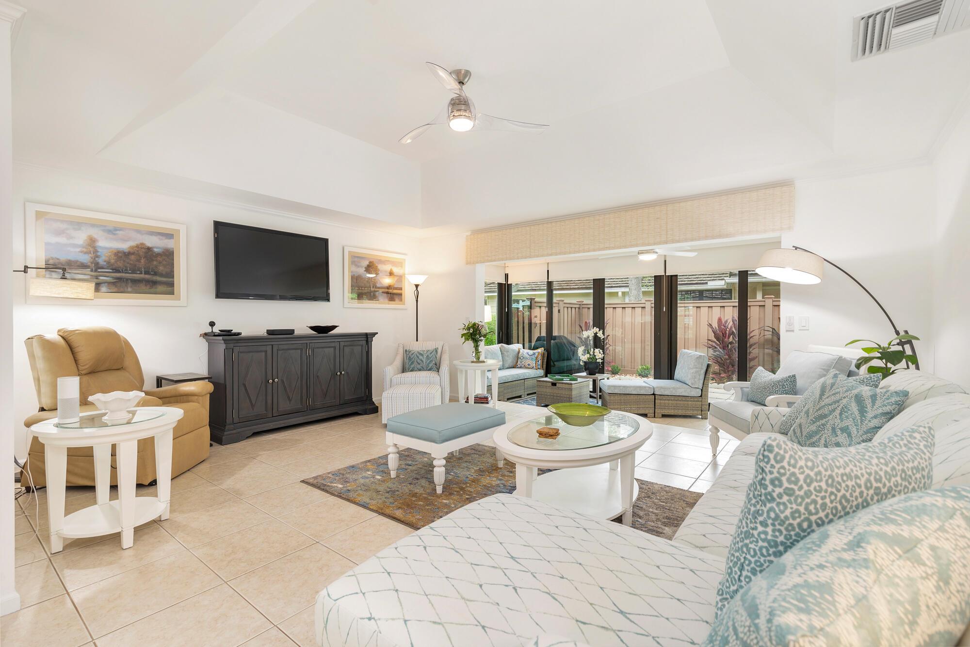 TWELVE OAKS CONDO - Residential