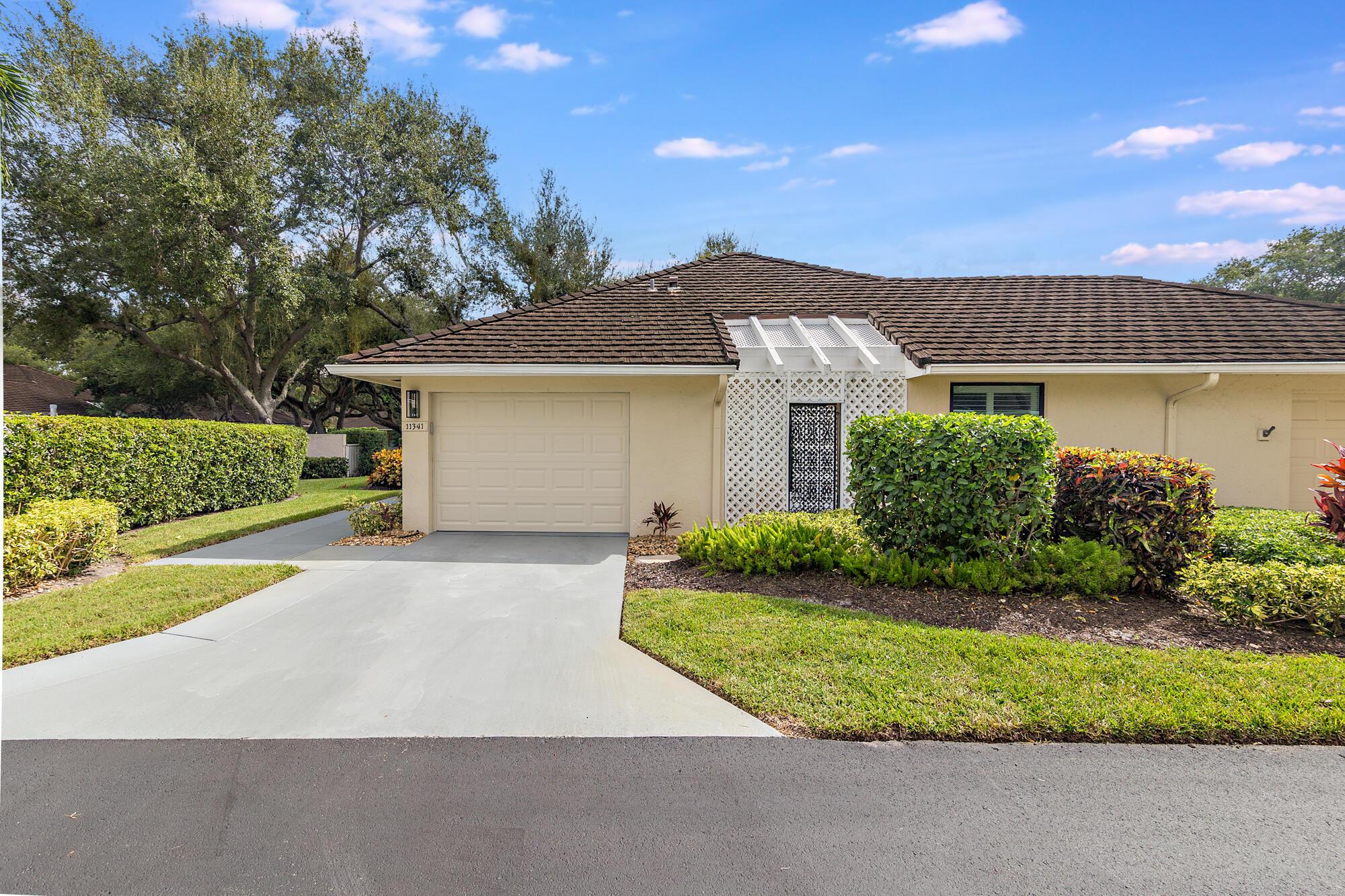 TWELVE OAKS CONDO - Residential