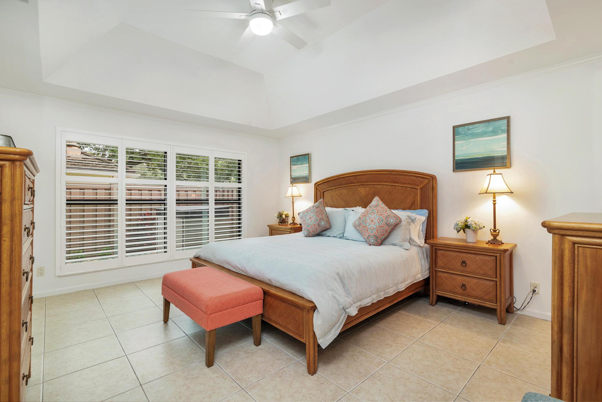 TWELVE OAKS CONDO - Residential