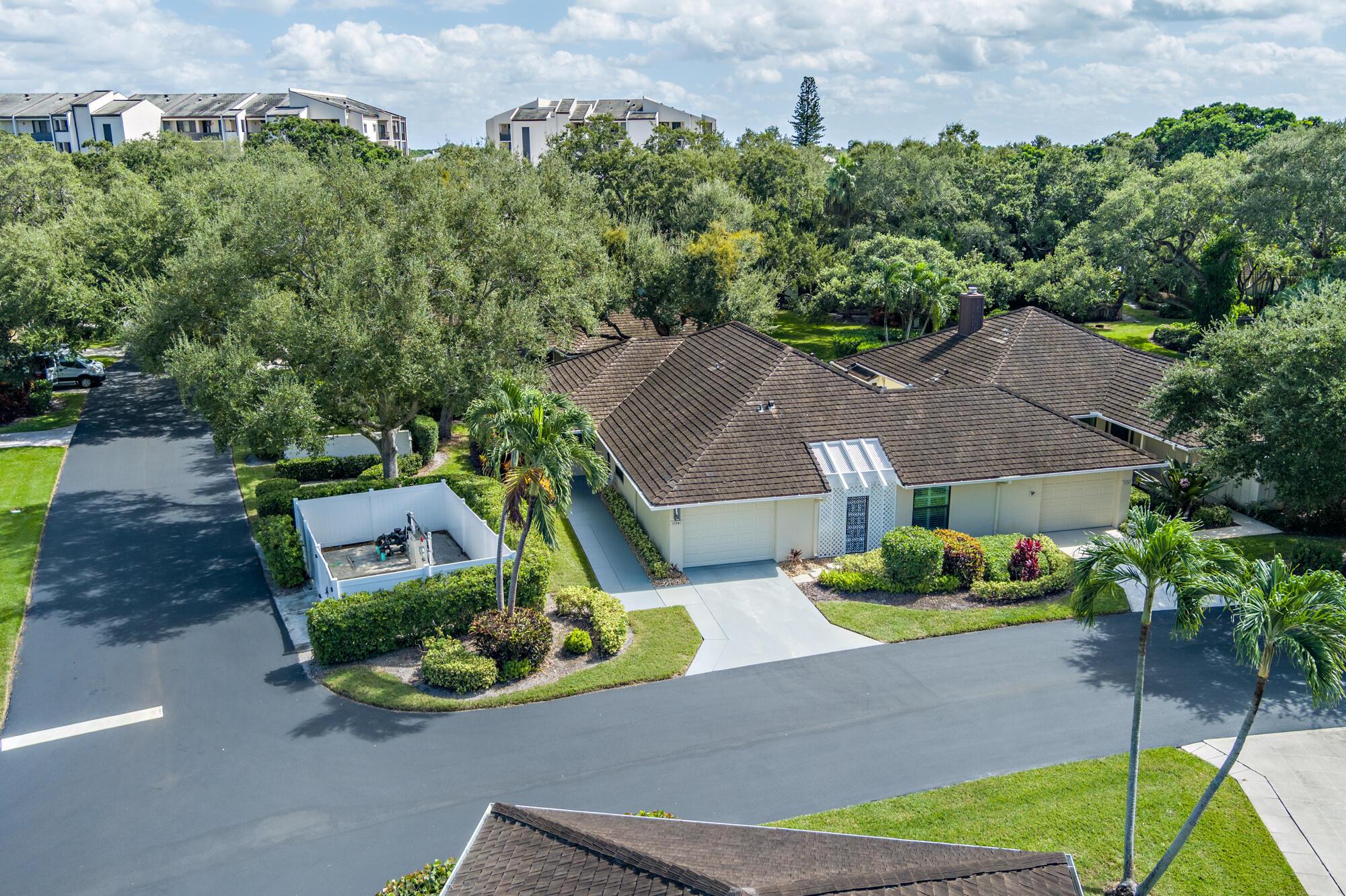 TWELVE OAKS CONDO - Residential