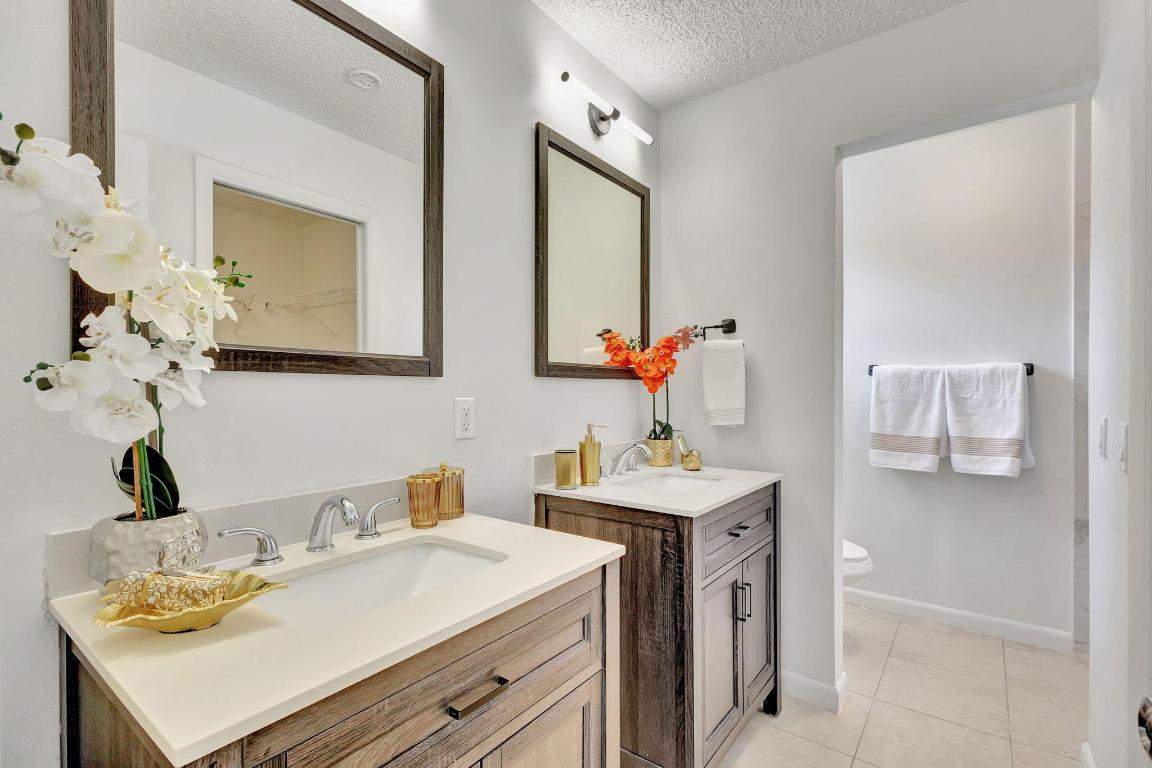 PALM BEACH RANCHETTES - Residential Lease