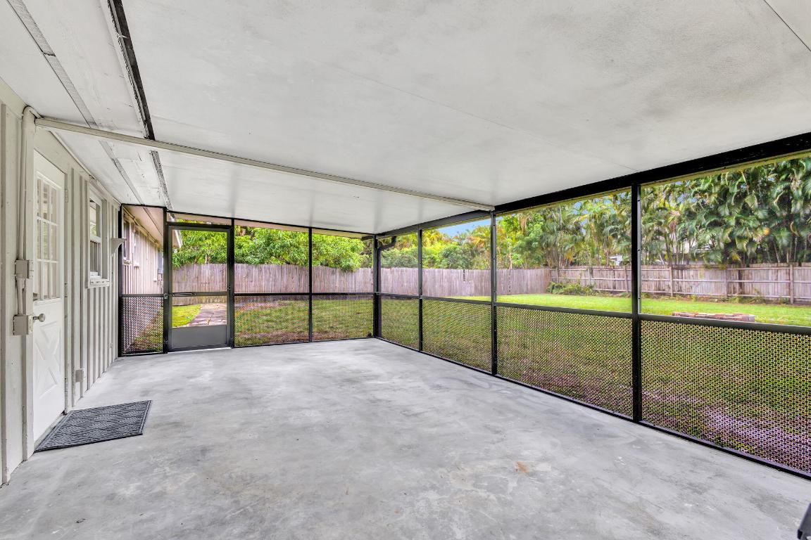 PALM BEACH RANCHETTES - Residential Lease