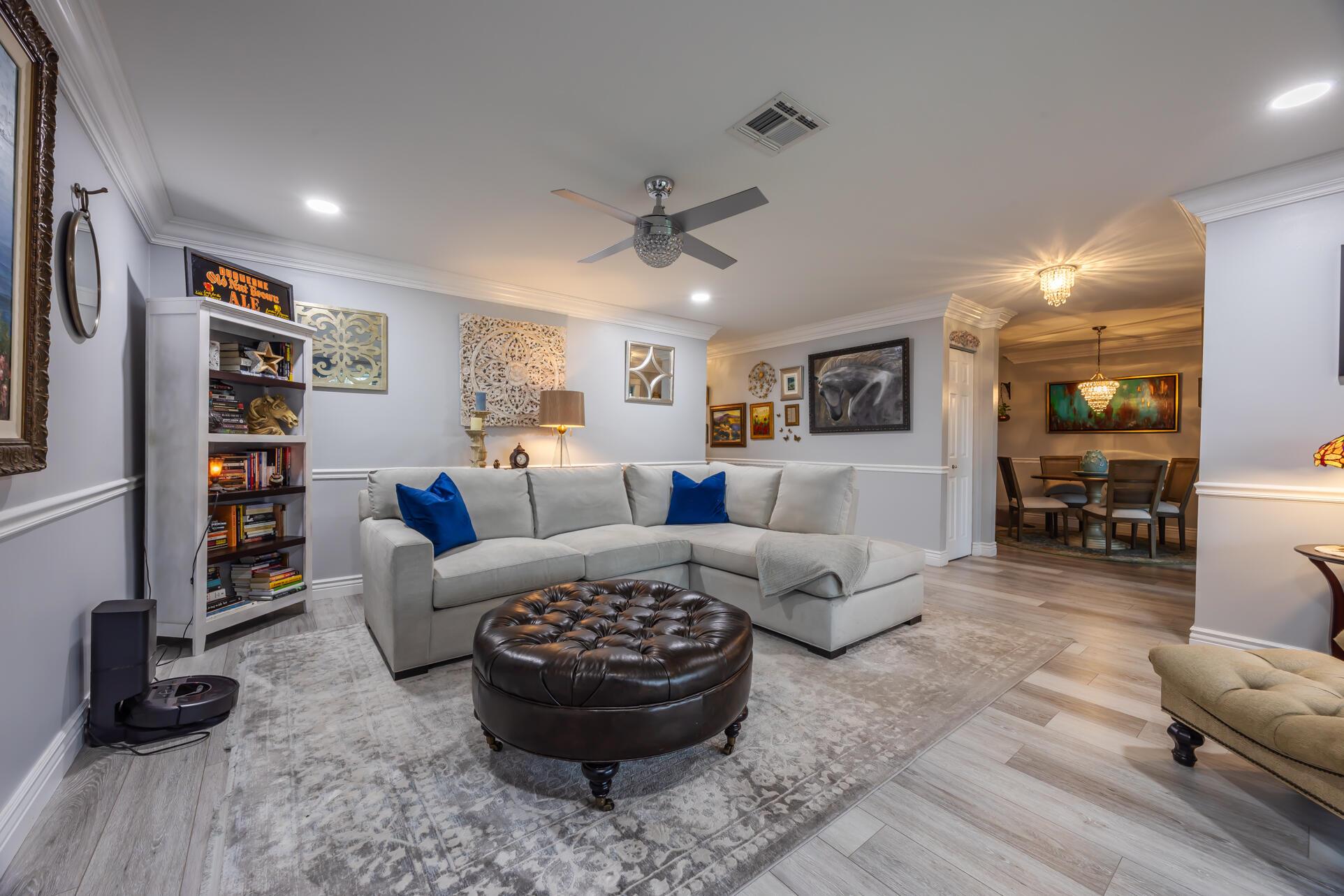 View photos, virtual tours, details... 201 SW 1st Street 0100