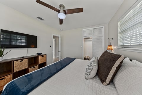 Tiny photo for 4795 NE 18TH Avenue, Oakland Park, FL 33334 (MLS # B26063579)