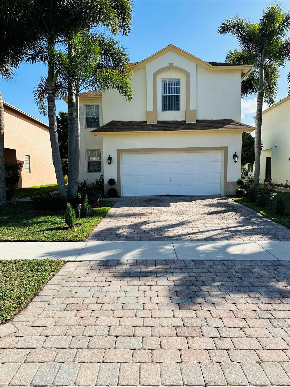 BACK ON MARKET*PRICE JUST REDUCED BY $200*HOME SWEET HOME*BEAUTIFUL 2 STORY HOME IN PRISTINE CONDITION*FRESHLY PAINTED, TILED DOWNSTAIRS*NEWLY INSTALLED CARPET UPSTAIRS*MASTER BEDROOM OFFERS ROMAN TUB WITH SEPARATE SHOWER*HUGE YARD WITH FRUIT TREES*TASTEFULLY LANDSCAPED*2 CAR GARAGE*ALL ROOM SIZES ARE ESTIMATES*Lovely neighborhood features a 24 hour manned security gate. Pool. Tennis. Baseball and Soccer Fields. Raquetball. Volleyball Courts. Playground. Very well laid out home with plenty of room for everyone! All bedrooms are upstairsLaundry room downstairs*HOA require 650 minimum credit score & income must be 2 times the monthly rent