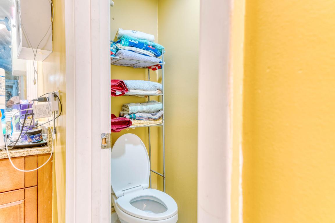 SHERWOOD LAKES - Residential