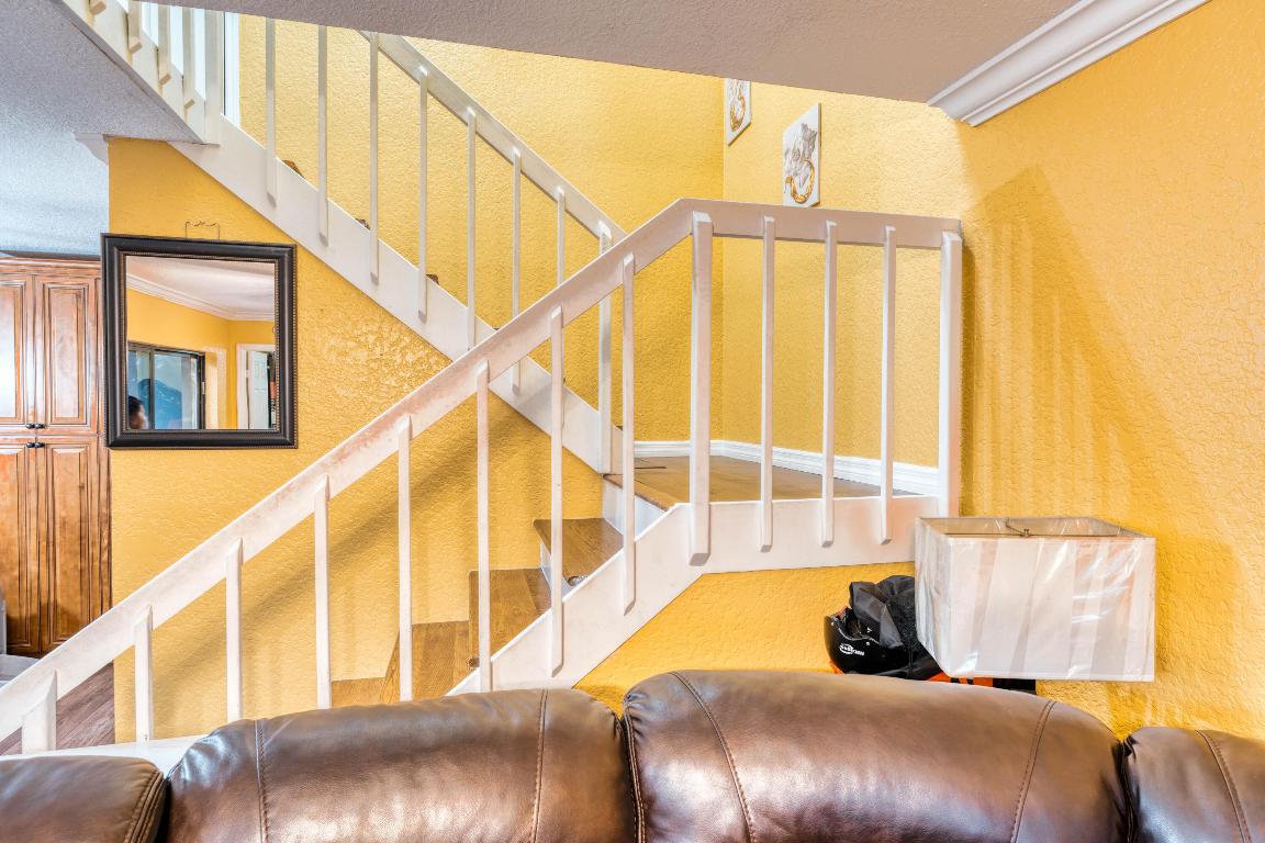 SHERWOOD LAKES - Residential