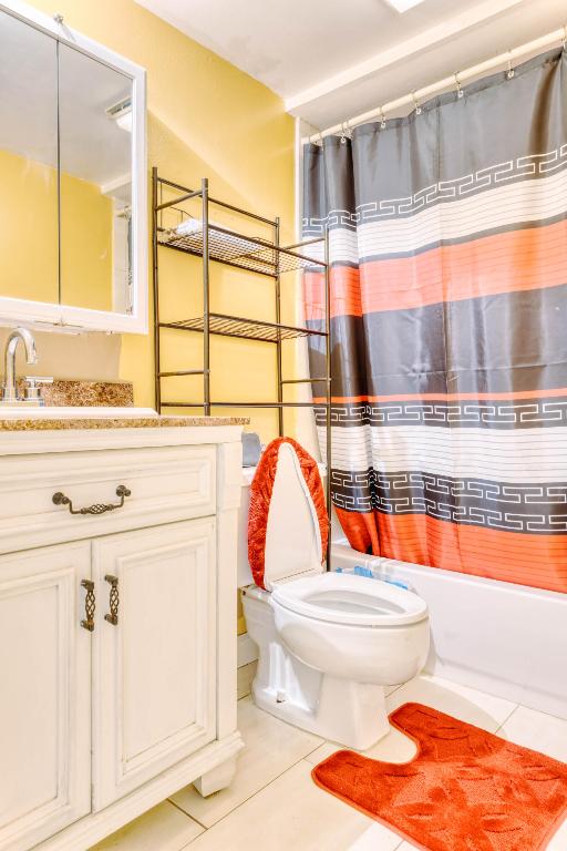 SHERWOOD LAKES - Residential