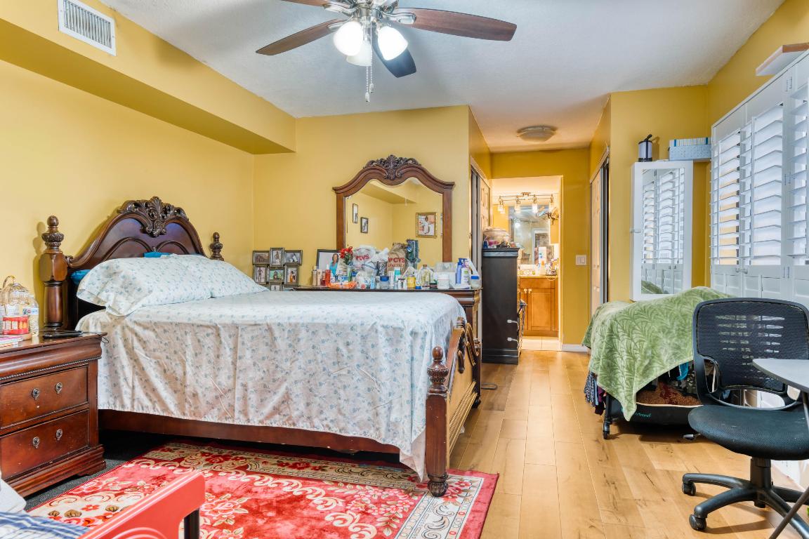 SHERWOOD LAKES - Residential