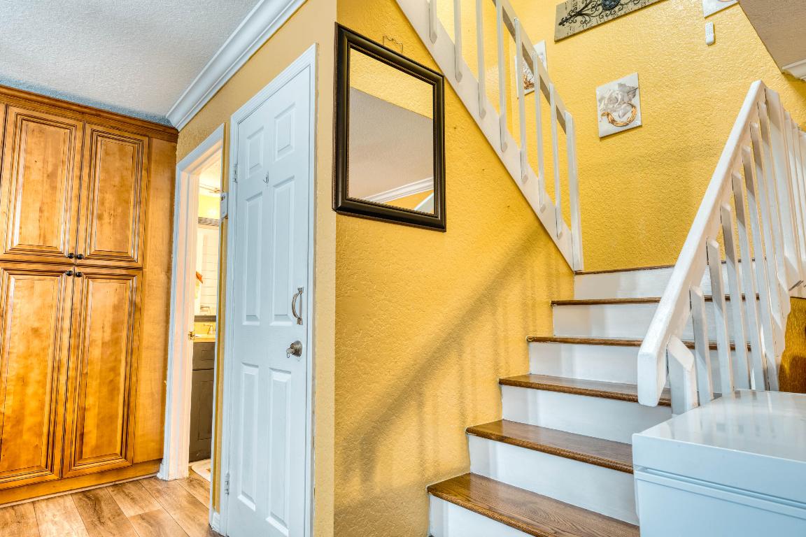 SHERWOOD LAKES - Residential