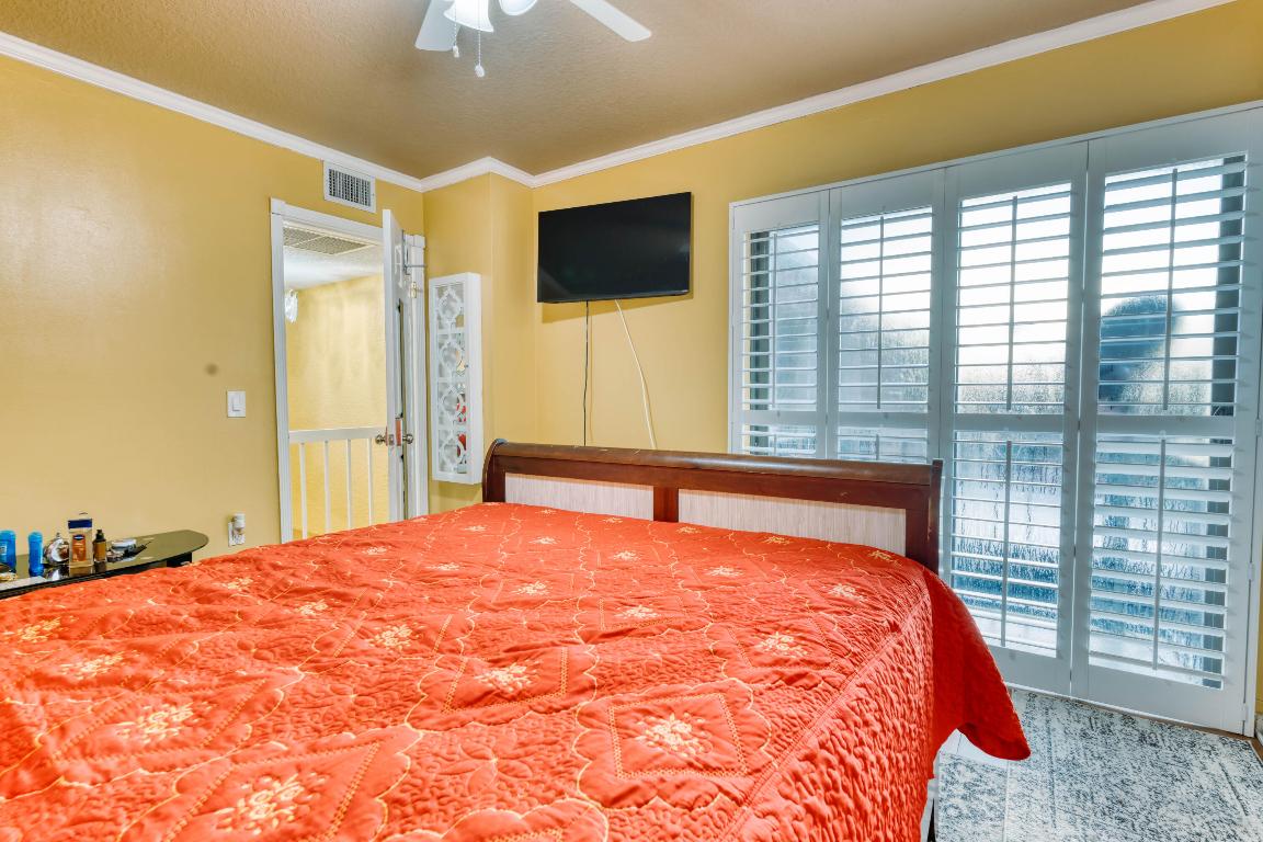 SHERWOOD LAKES - Residential