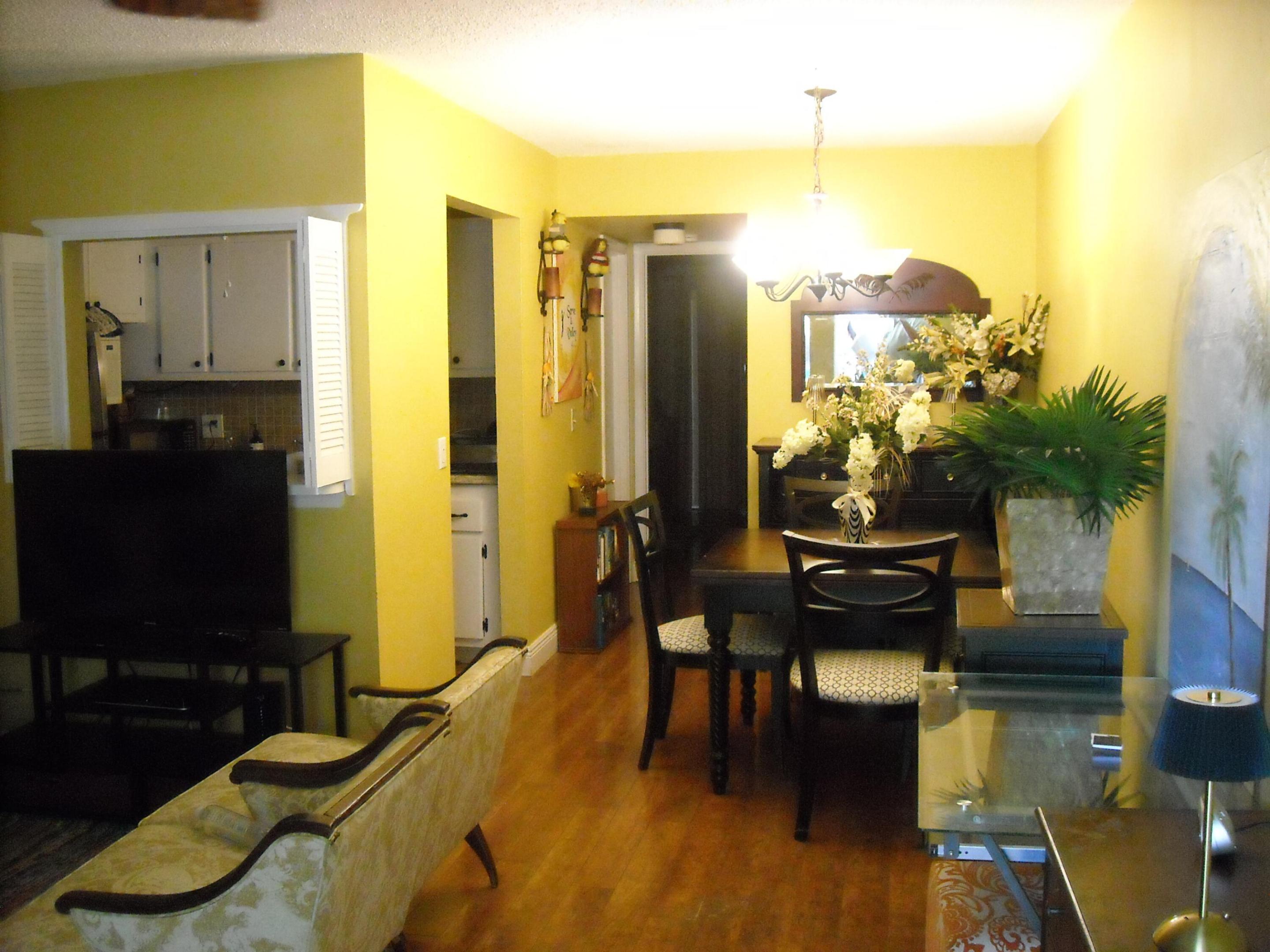 SUSSEX CONDO - Residential