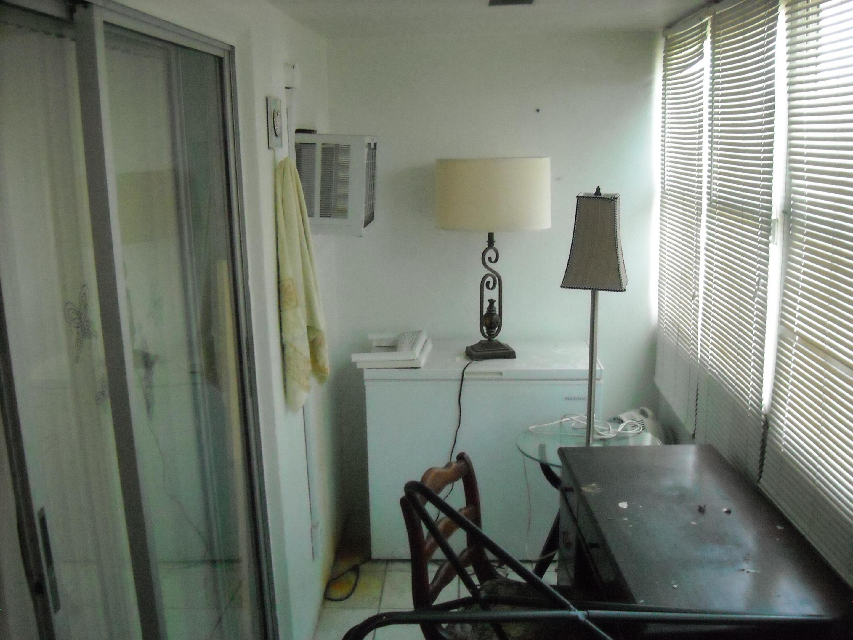 SUSSEX CONDO - Residential