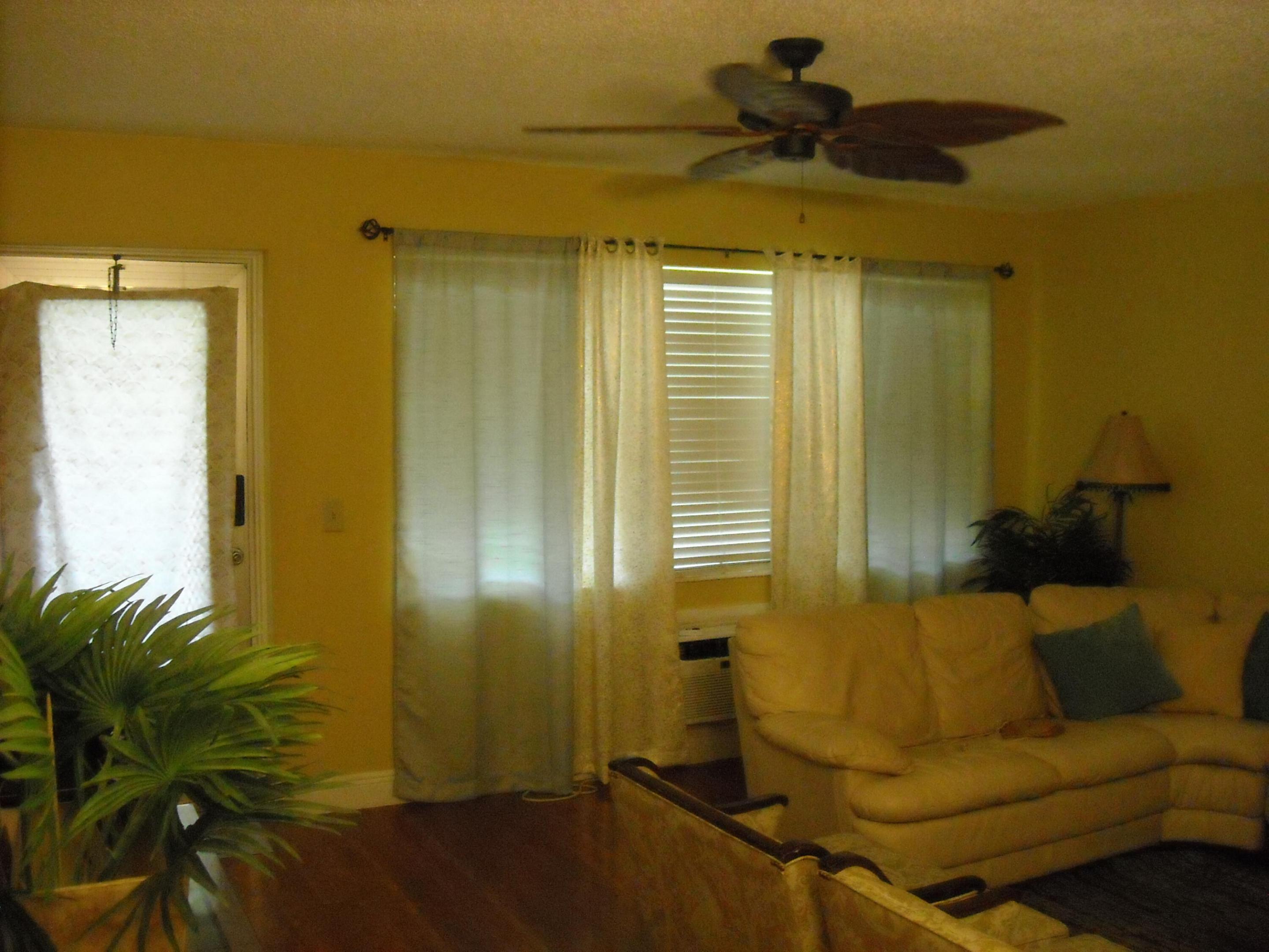 SUSSEX CONDO - Residential