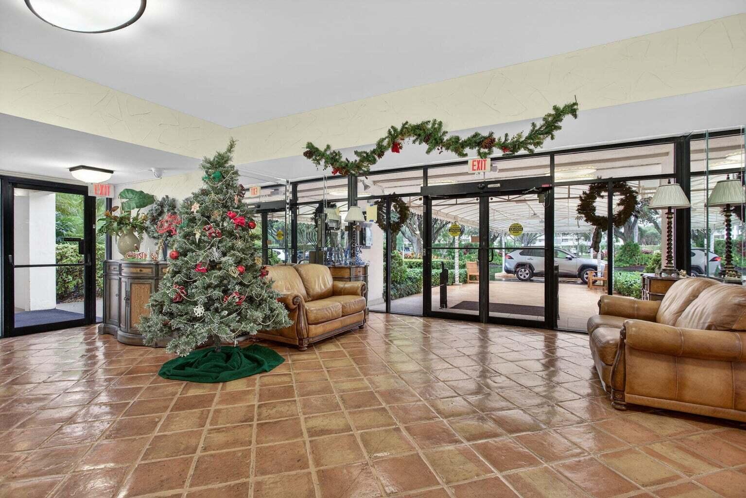 Palm Aire Country Club Apts - Residential Lease