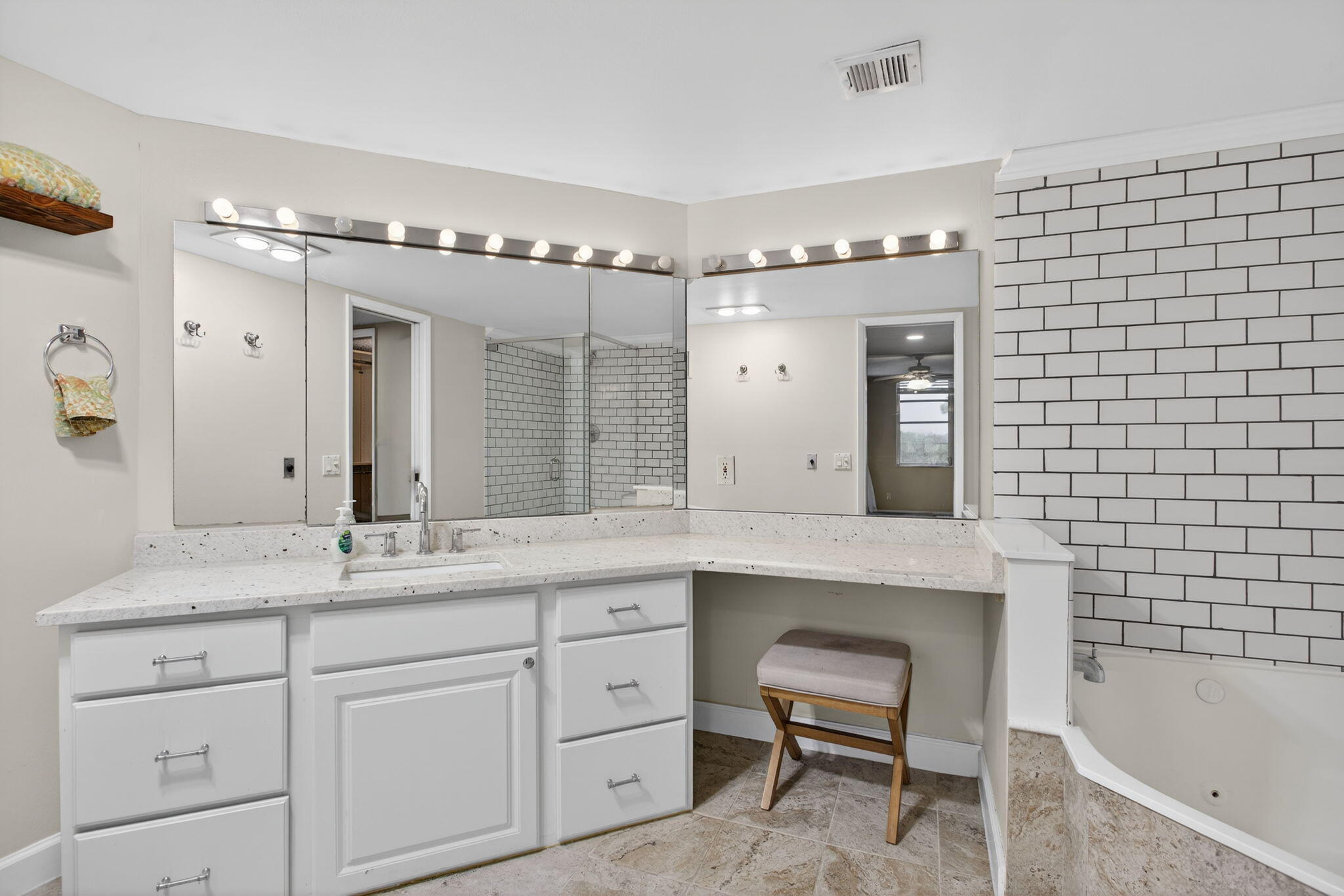 Palm Aire Country Club Apts - Residential Lease