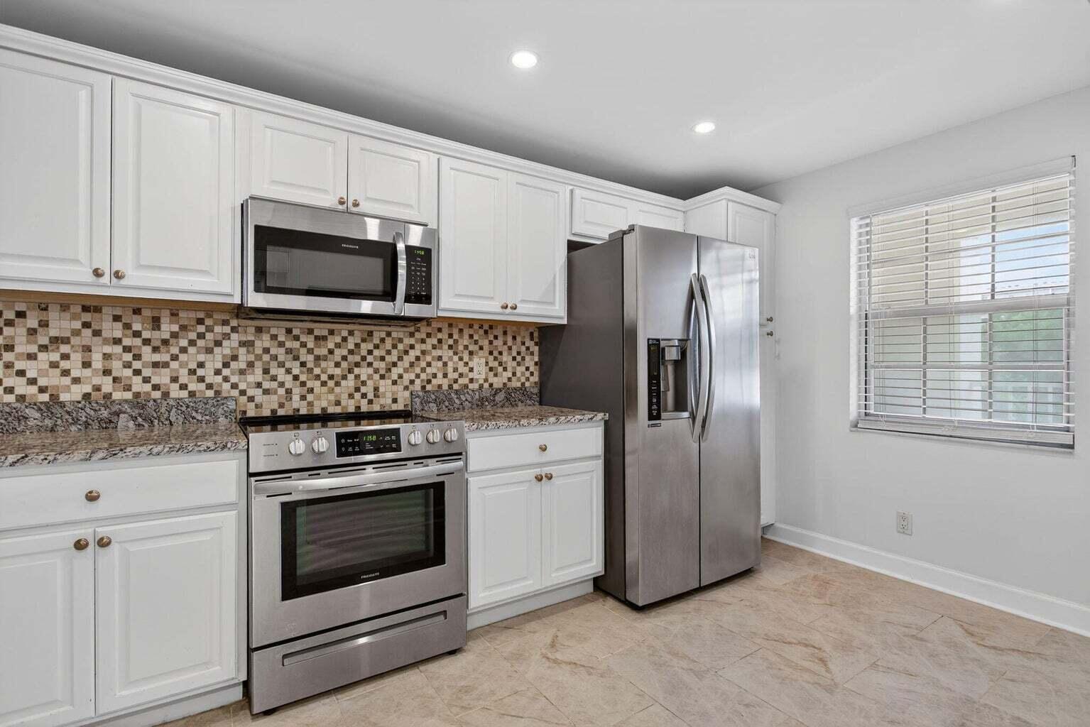 Palm Aire Country Club Apts - Residential Lease