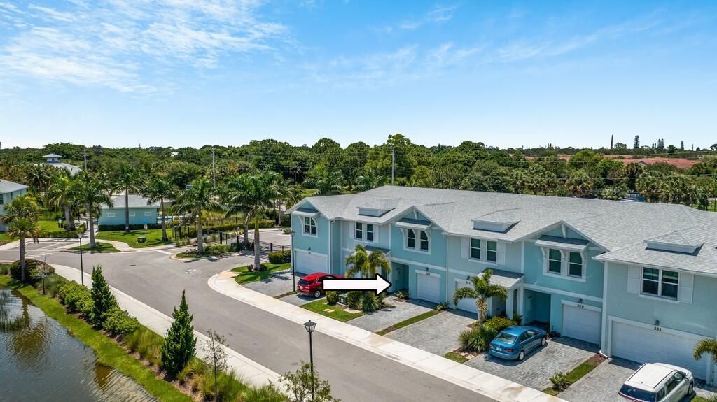 Photo of 325 SE Halifax Lane, Stuart, FL 34994 (MLS # R11103725)