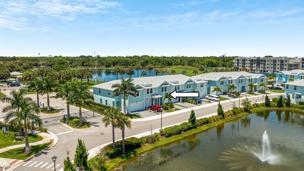 Photo of 325 SE Halifax Lane, Stuart, FL 34994 (MLS # R11103725)