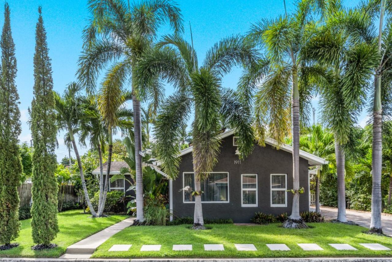 Flamingo Park - Residential Lease