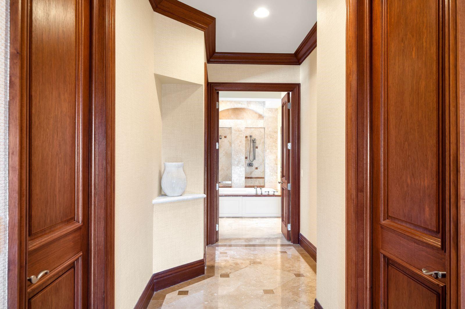 Bay Colony - Residential