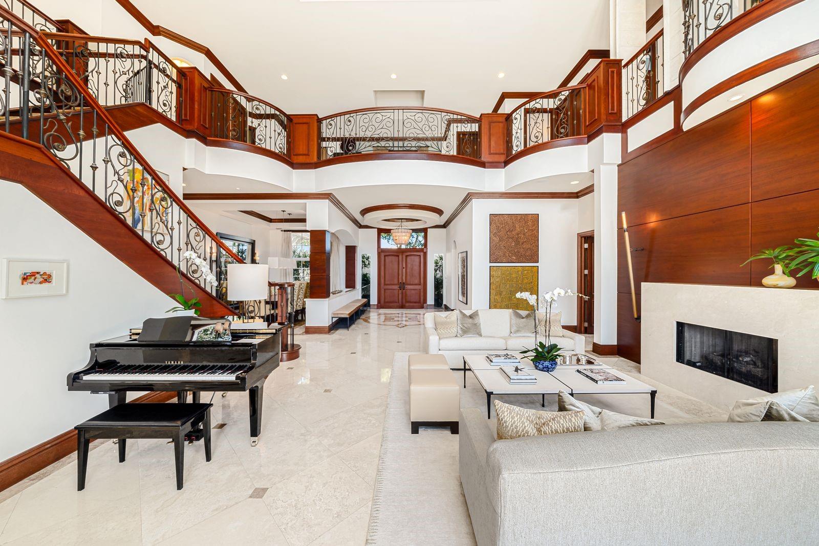 Bay Colony - Residential