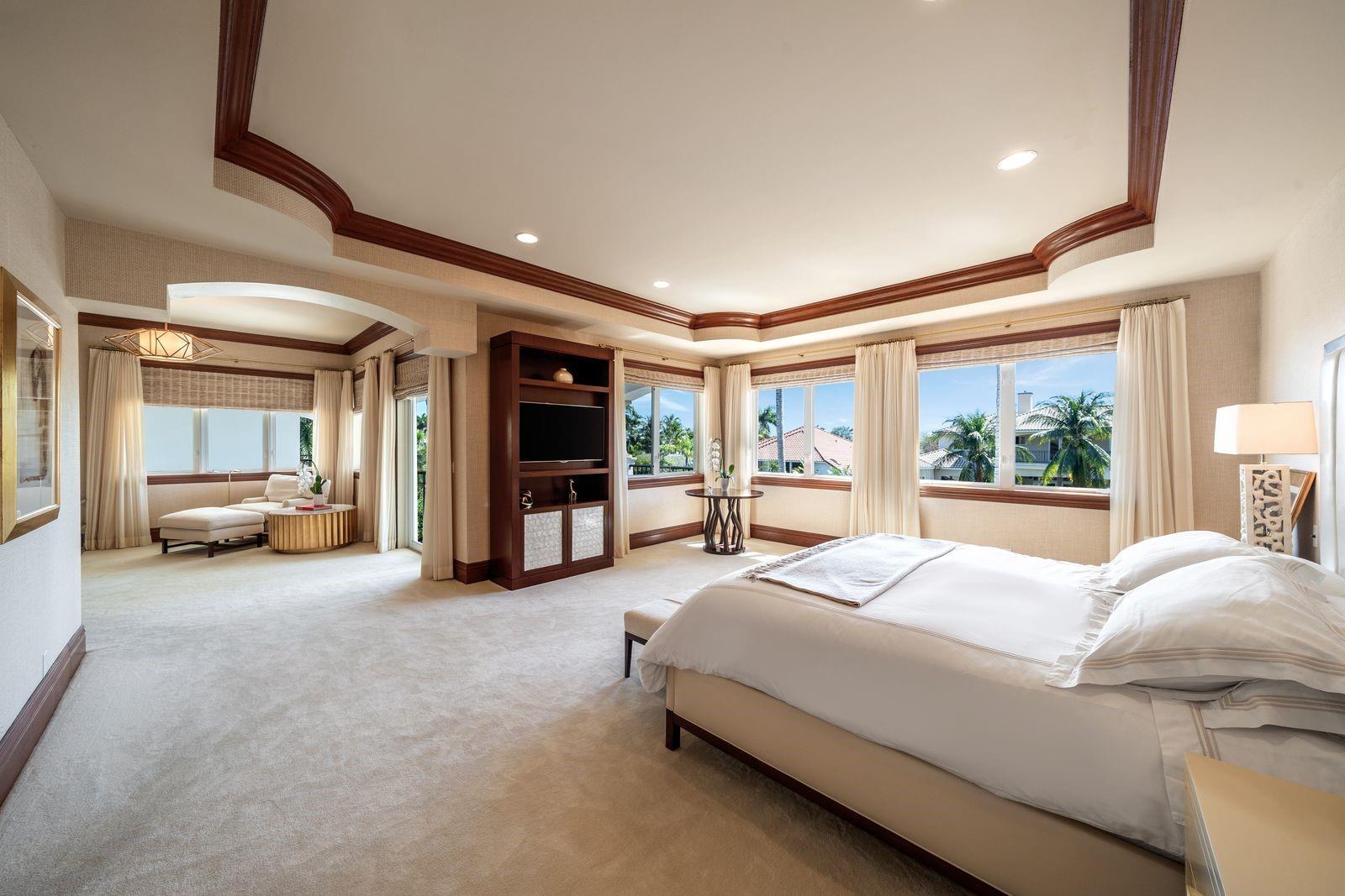 Bay Colony - Residential