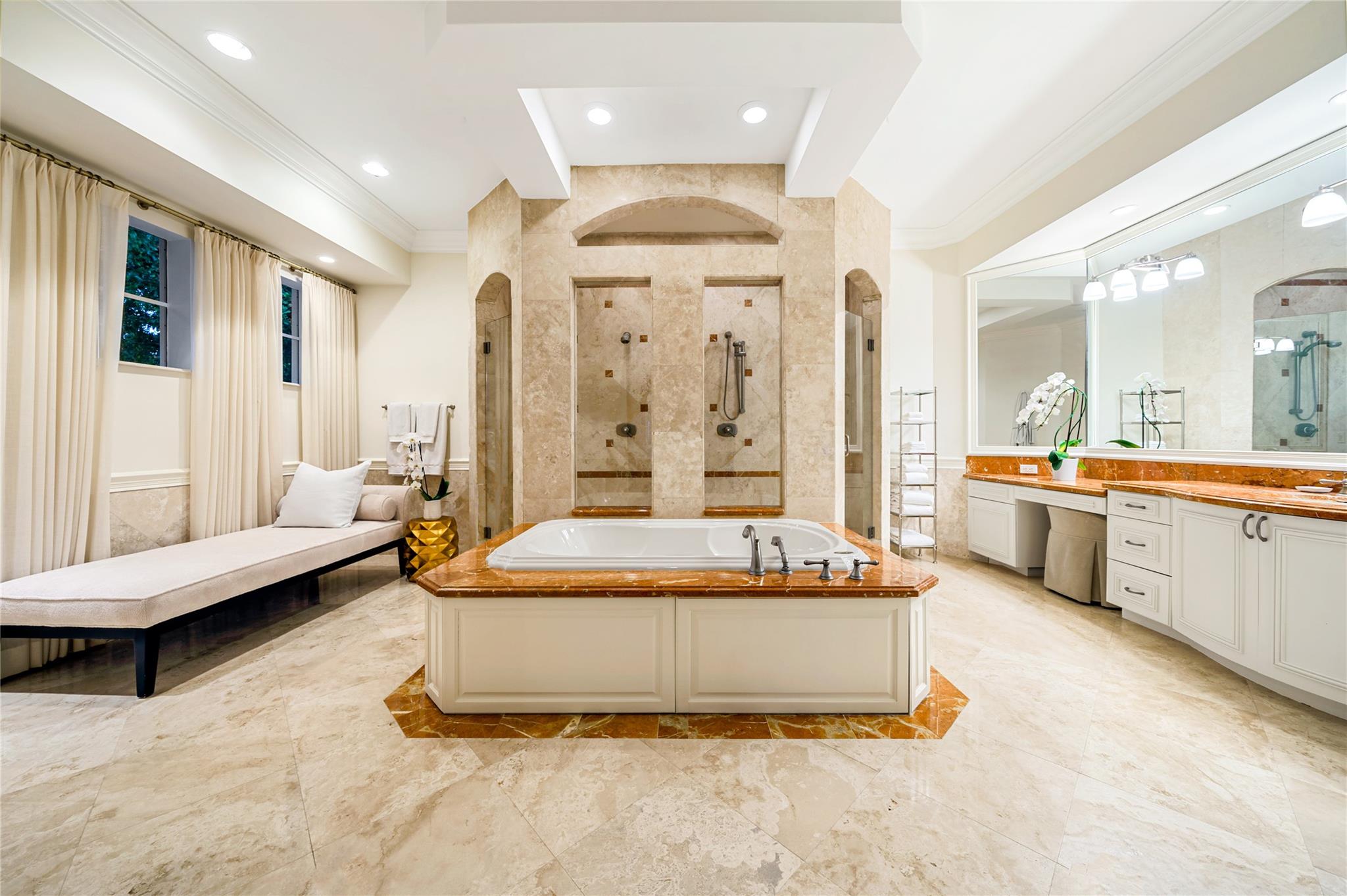 Bay Colony - Residential