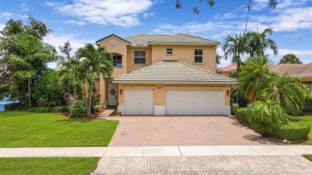 Photo of 118 Magnolia Way, Tequesta, FL 33469 (MLS # R10732951)