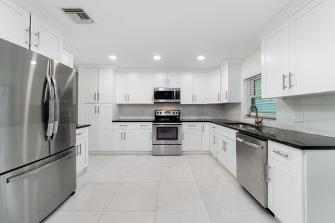 Tiny photo for 11930 Donlin Drive, Wellington, FL 33414 (MLS # B26026021)