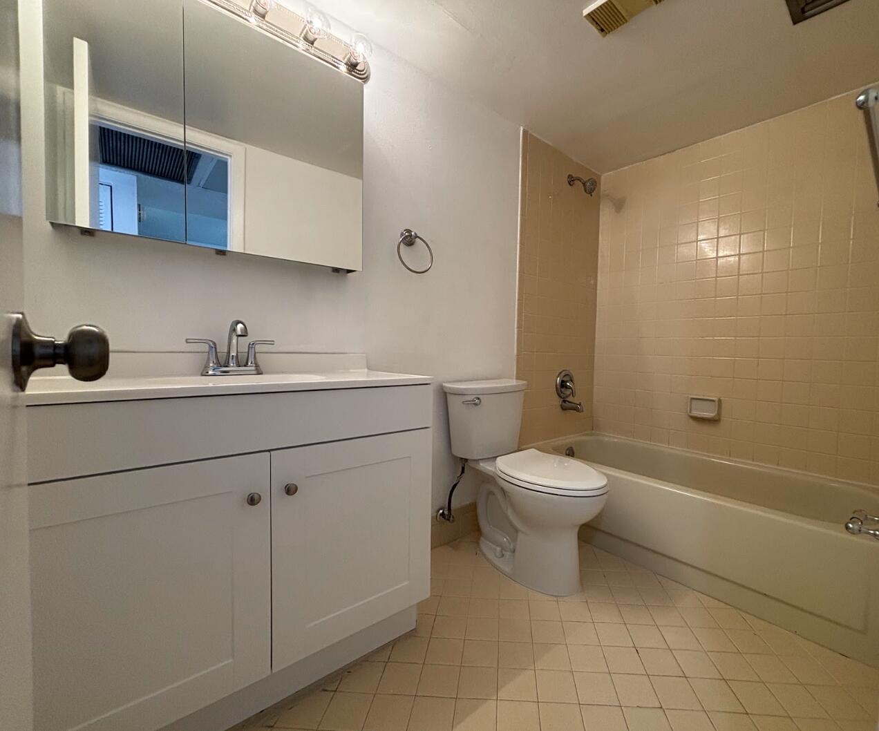Coral Spgs Village Green - Residential Lease