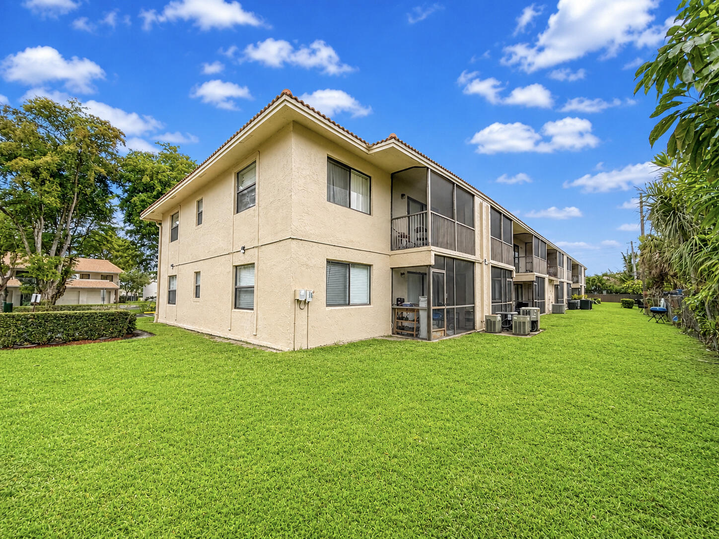 Coral Spgs Village Green - Residential Lease