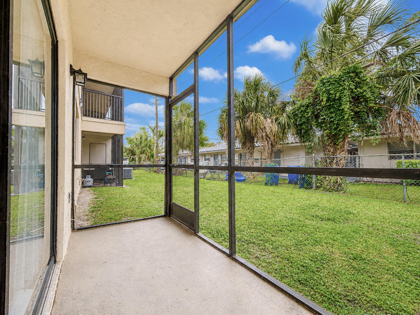 Coral Spgs Village Green - Residential Lease