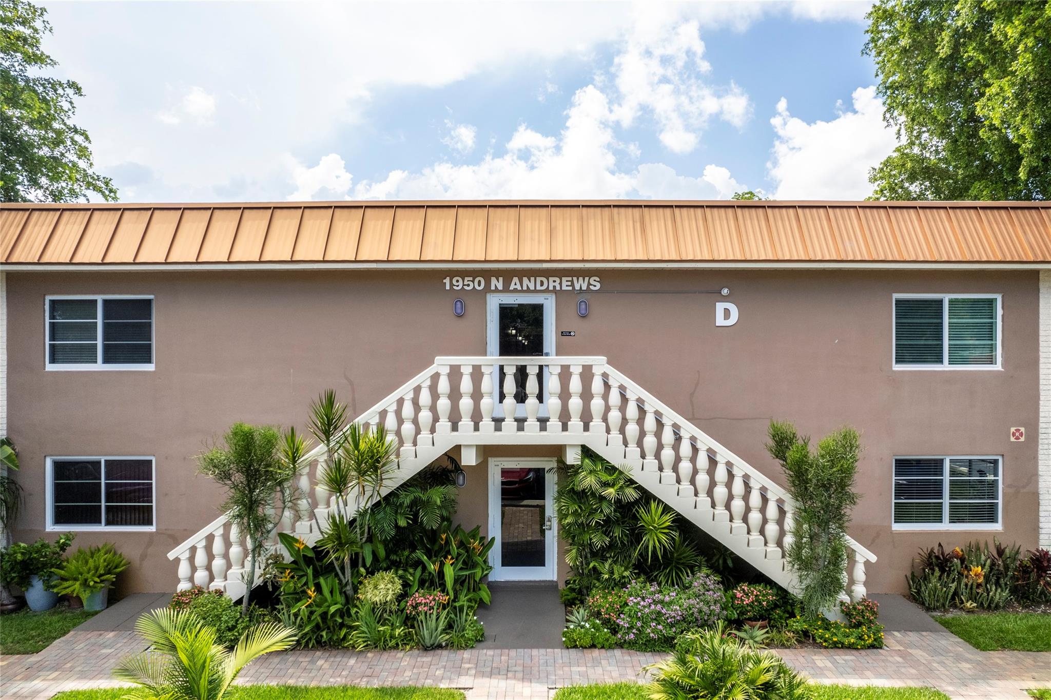 1950 N Andrews Ave 210D