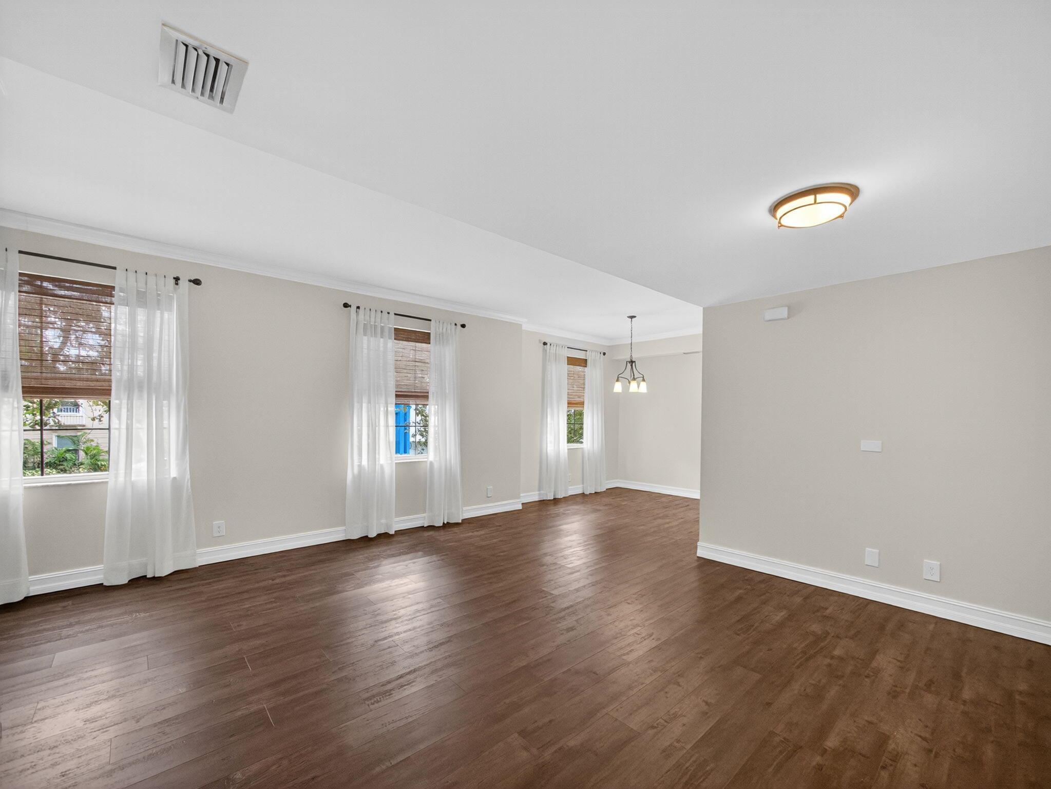 Convention Center Townhom - Residential Lease