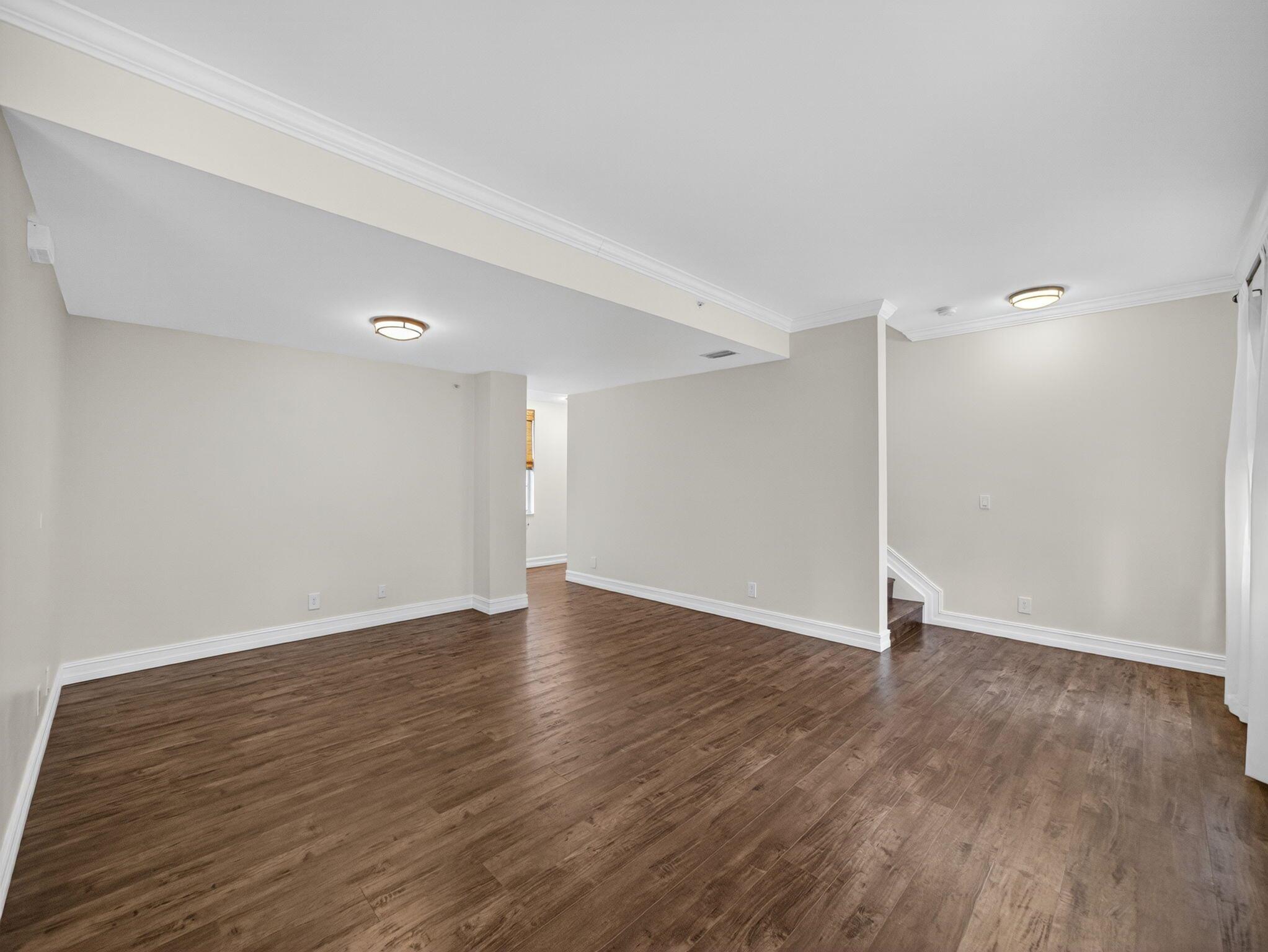 Convention Center Townhom - Residential Lease