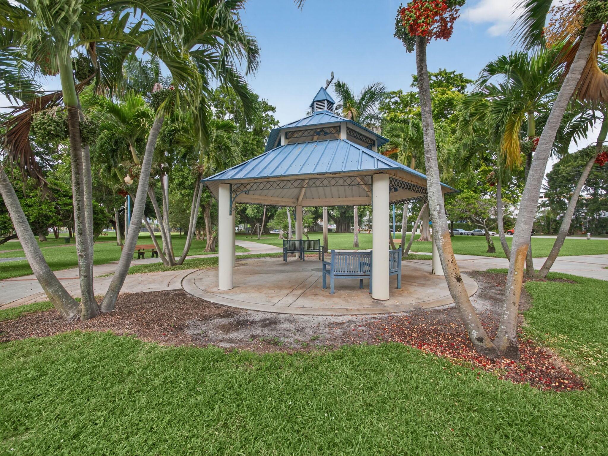 Convention Center Townhom - Residential Lease