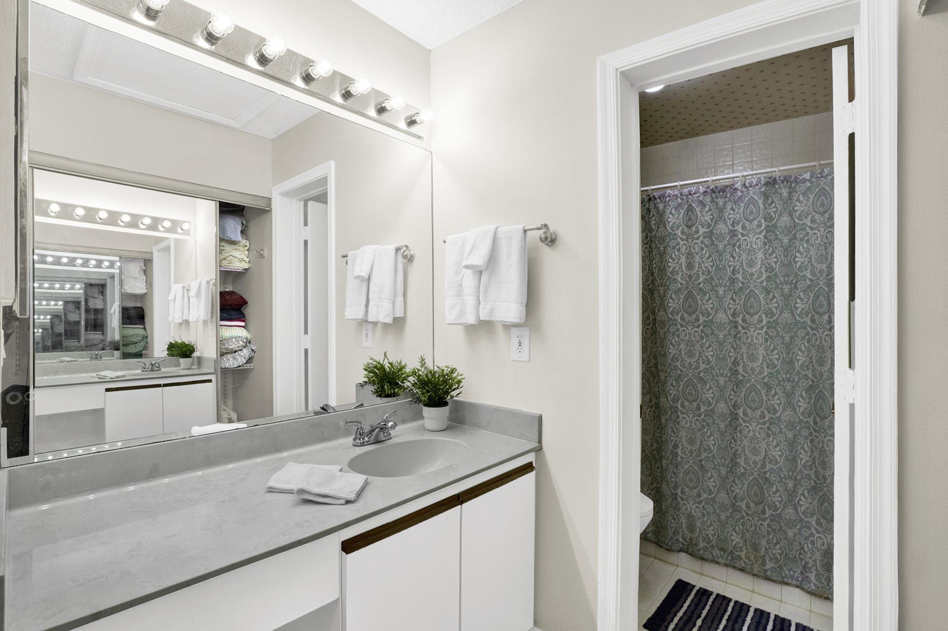 INDEPENDENCE BAY - Residential