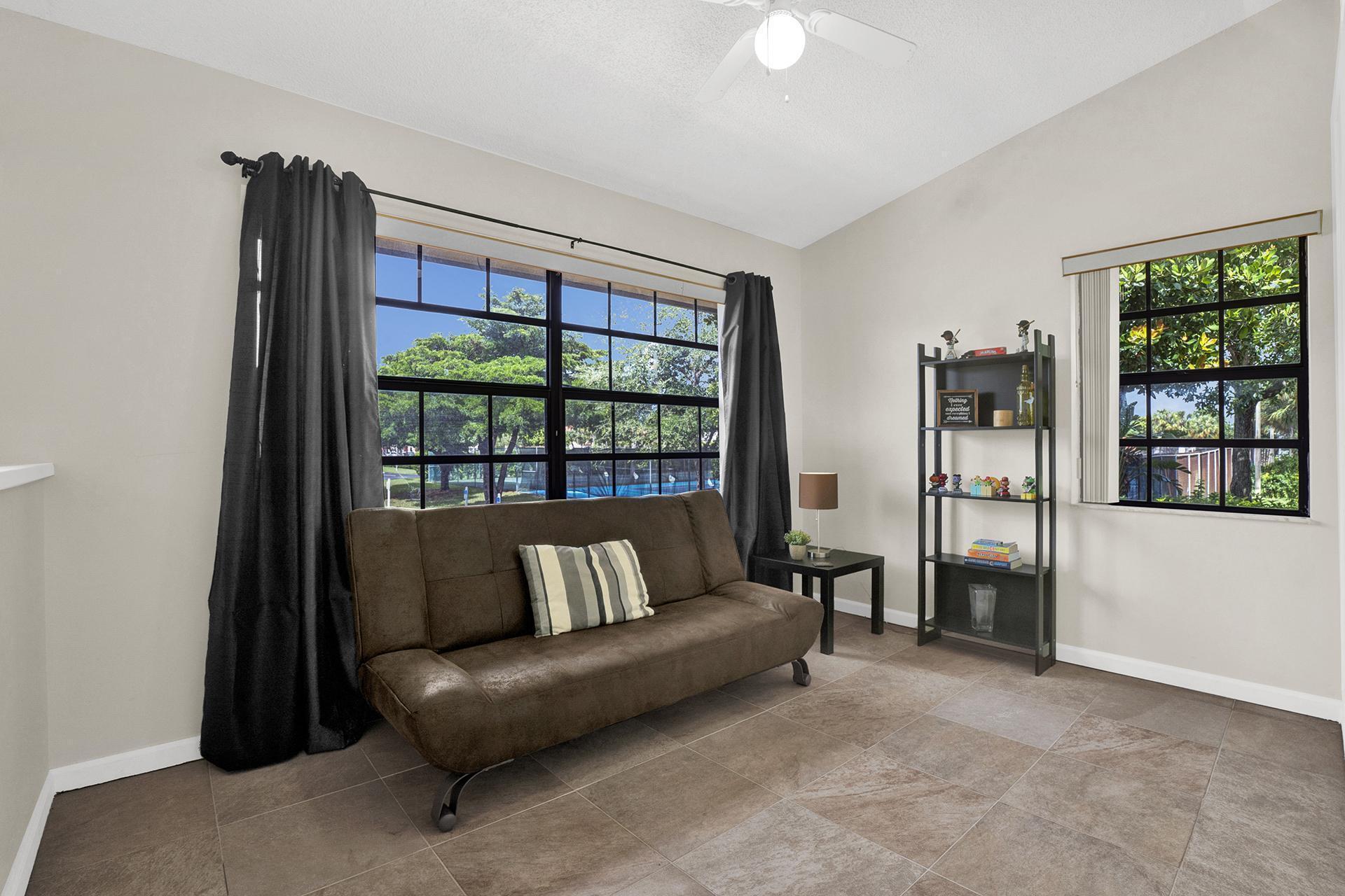 INDEPENDENCE BAY - Residential