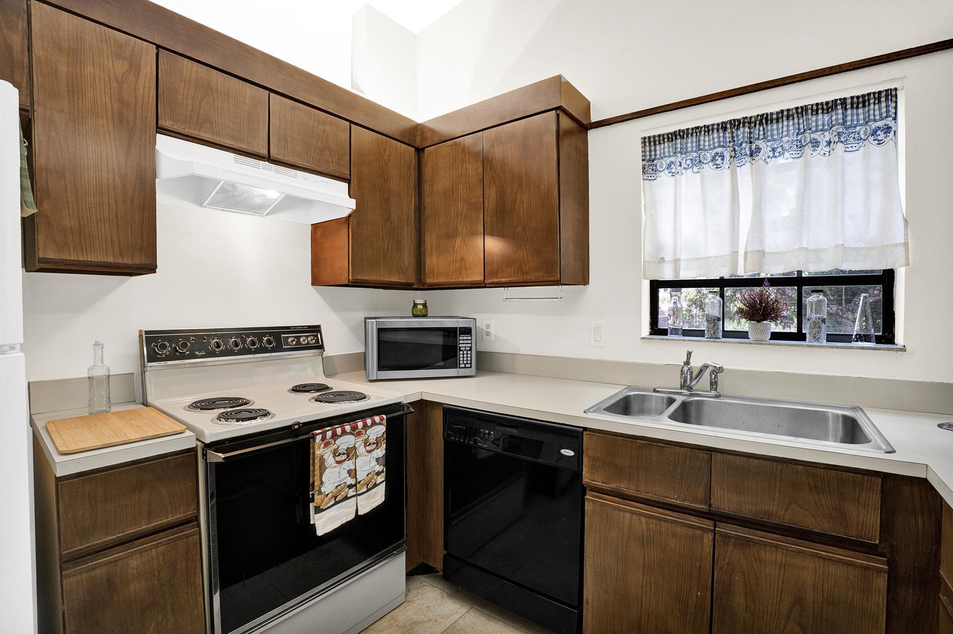 INDEPENDENCE BAY - Residential