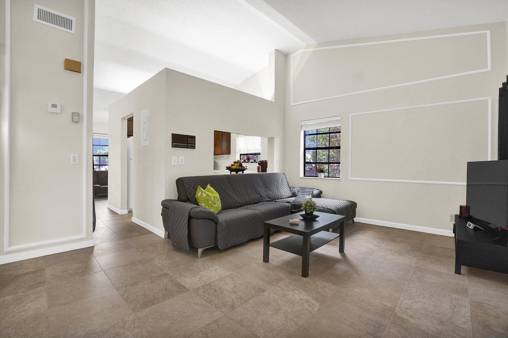 INDEPENDENCE BAY - Residential