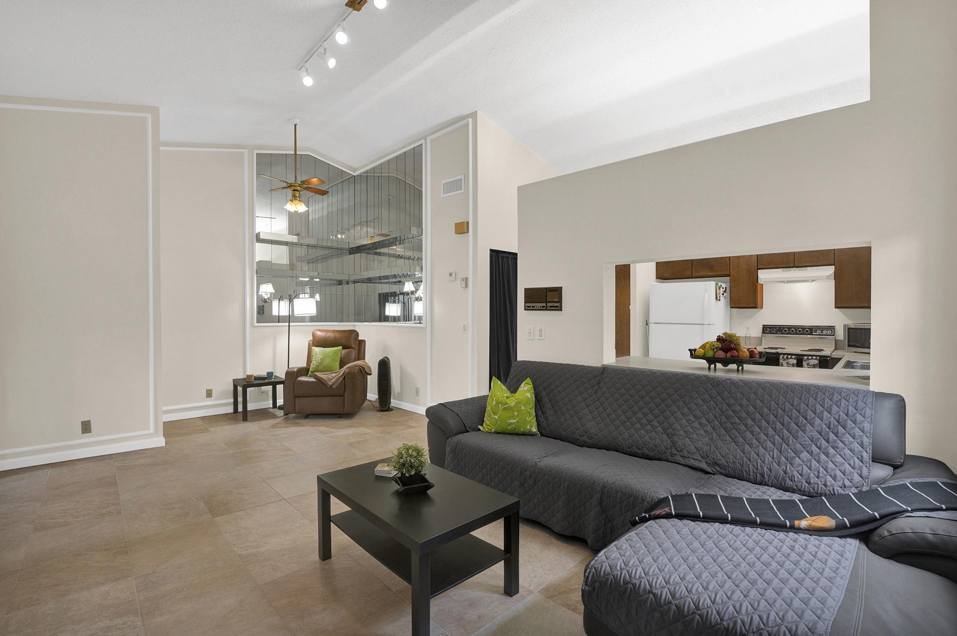 INDEPENDENCE BAY - Residential