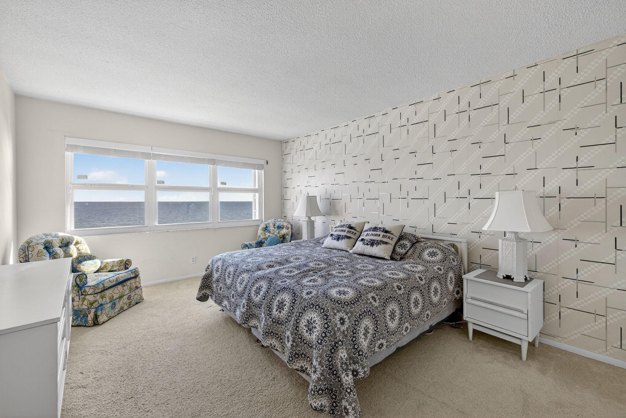 1069 Hillsboro Mile 802