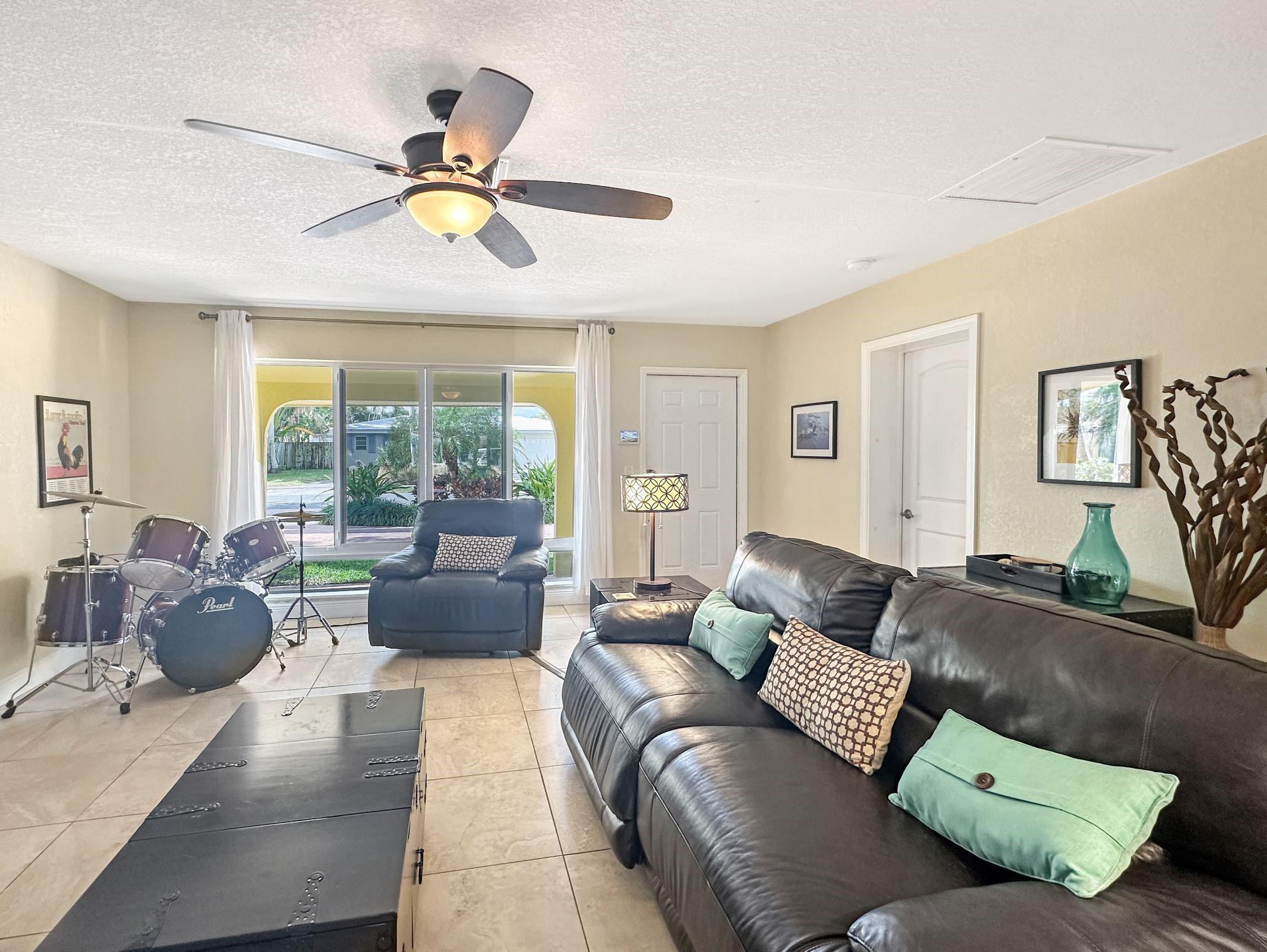 GARDEN ISLES SEC ONE - Residential Lease