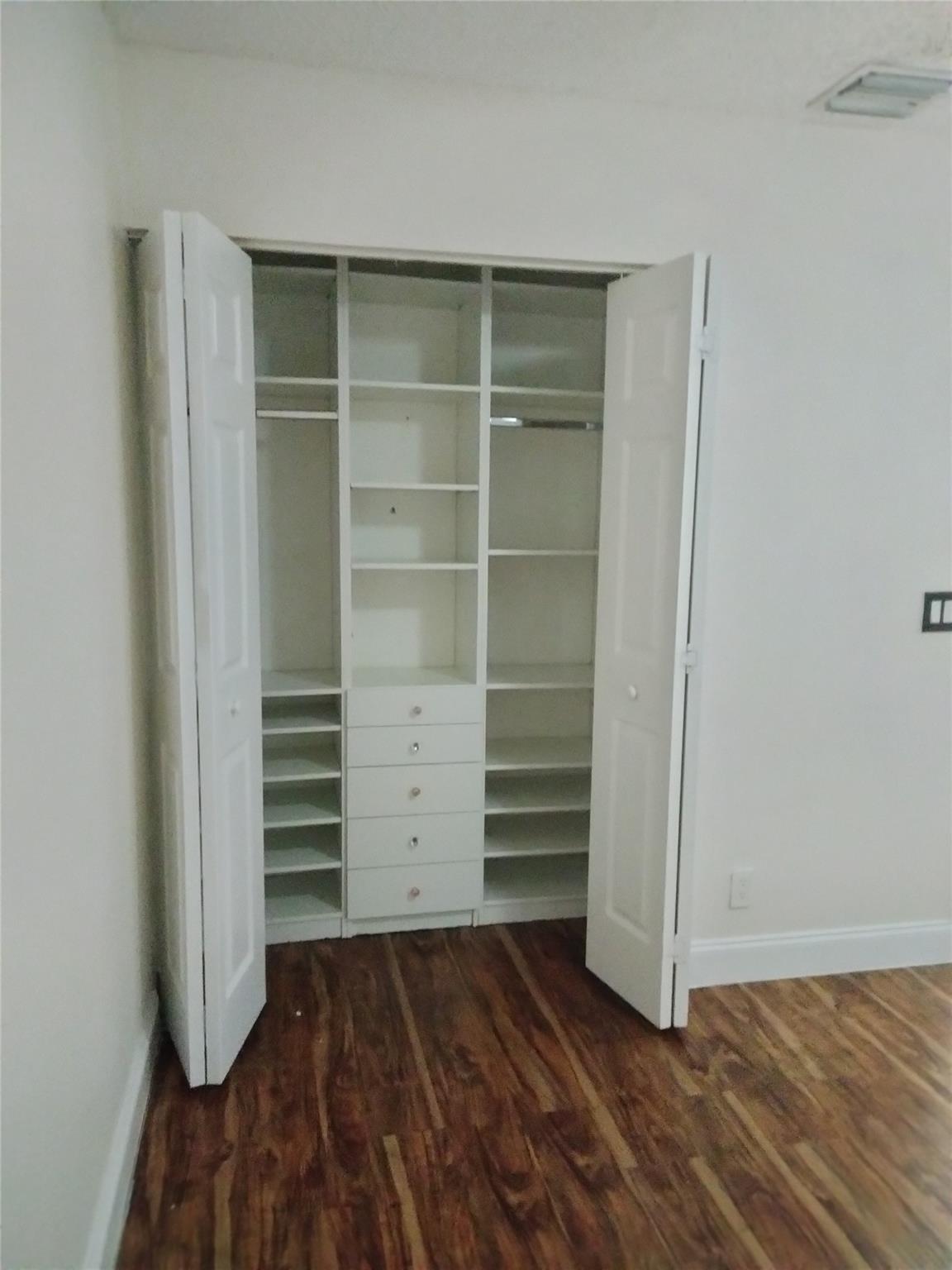 MAPLE RIDGE - Residential