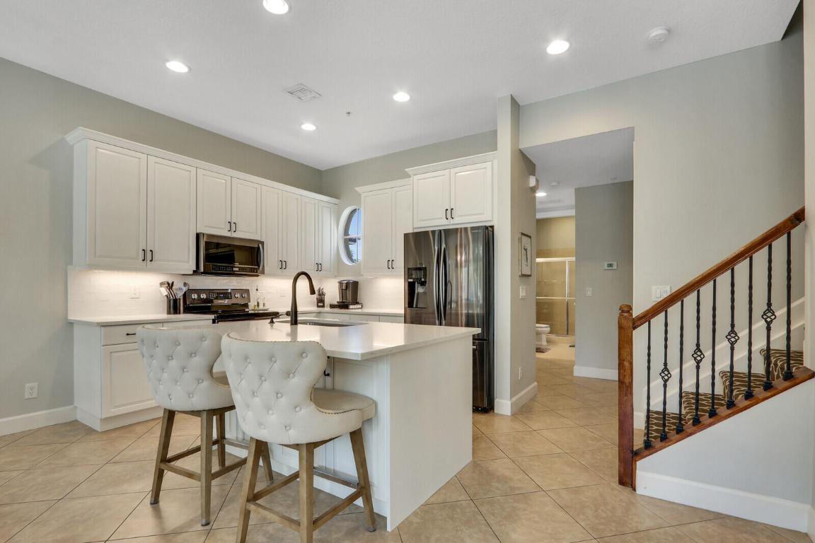 OCEAN BAY VILLAS, A CONDOMINIUM - Residential