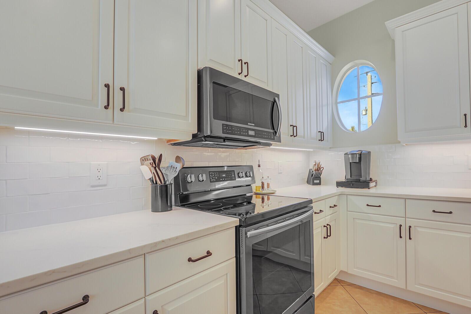 OCEAN BAY VILLAS, A CONDO - Residential