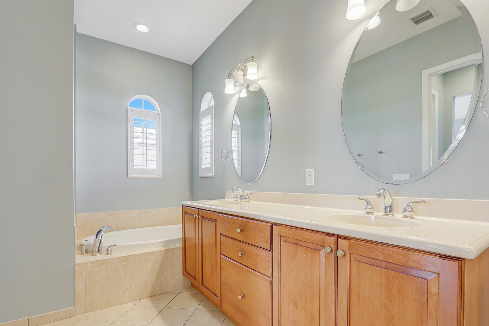 OCEAN BAY VILLAS, A CONDO - Residential