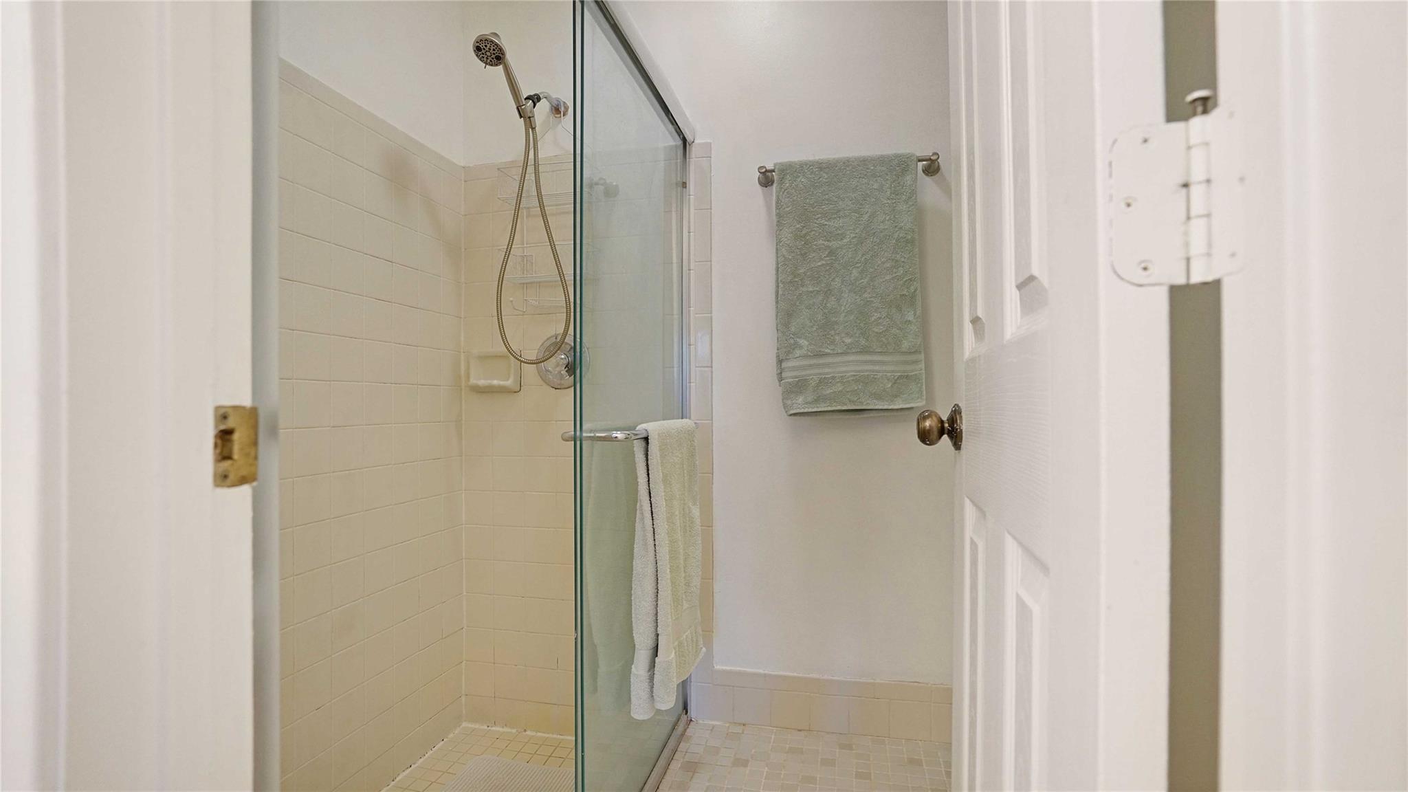 PINES OF OAKLAND FOREST - Residential