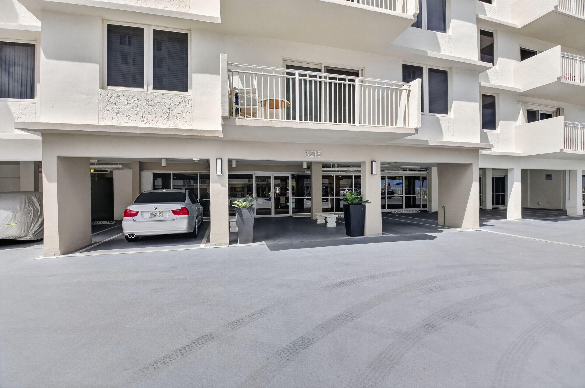 AMBASSADORS V NORTH CONDO - Residential